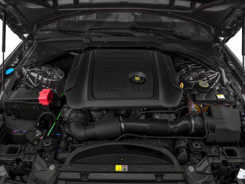 Used 2018 Jaguar XE Premium image 13