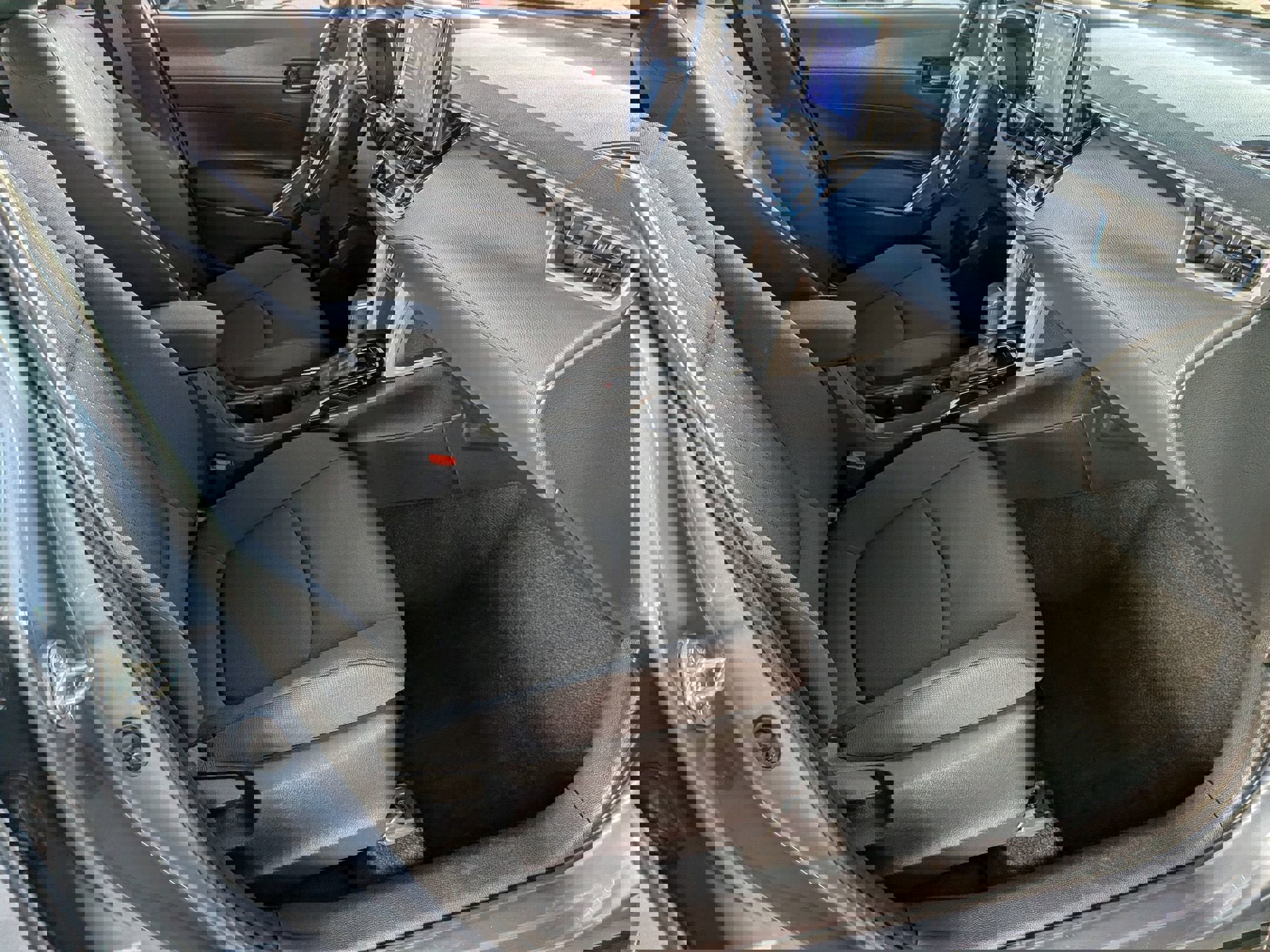 Certified 2023 Toyota Corolla Cross LE image 33