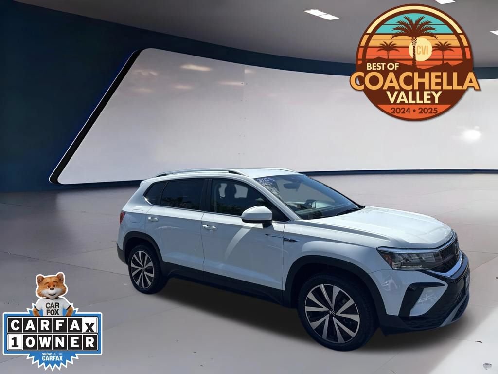 Certified 2022 Volkswagen Taos SE w/ Driver Assistance Package FWD image 1