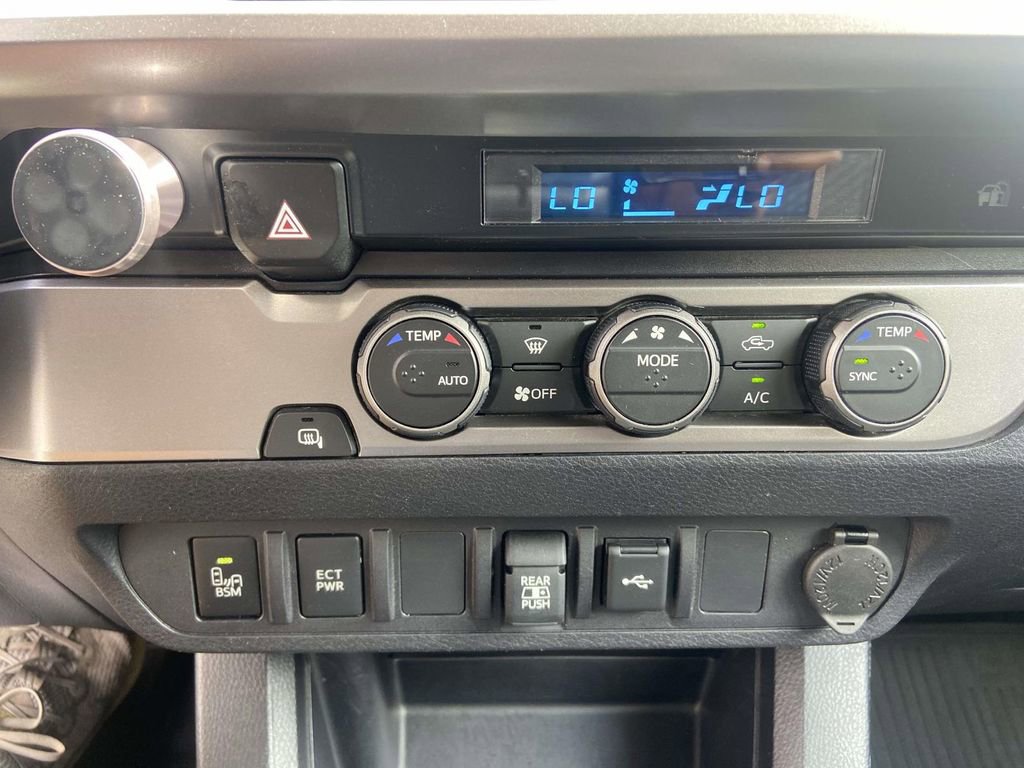 Used 2022 Toyota Tacoma SR5 w/ Technology Package image 25