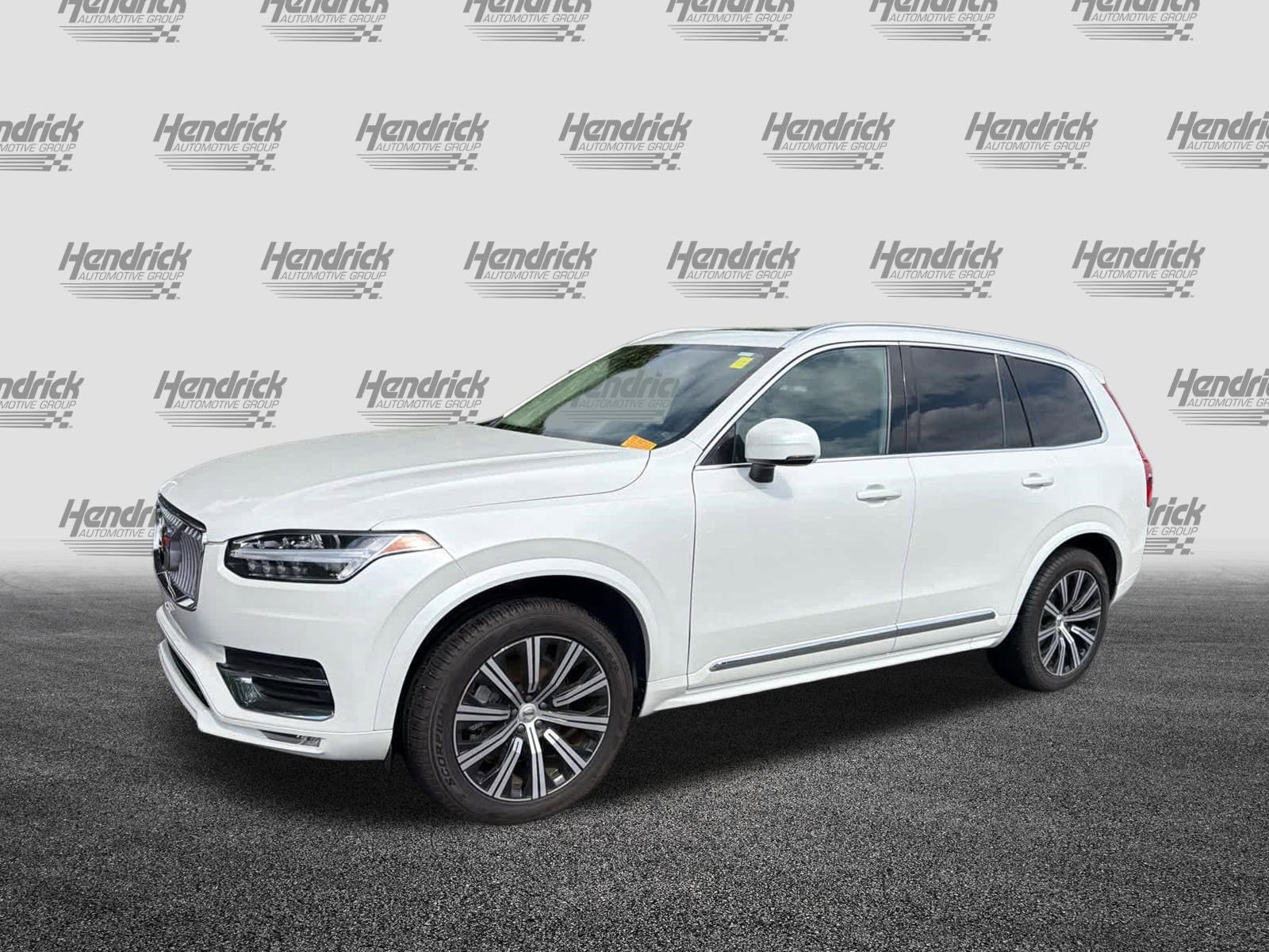 Used 2025 Volvo XC90 B5 Core AWD/4WD image 8