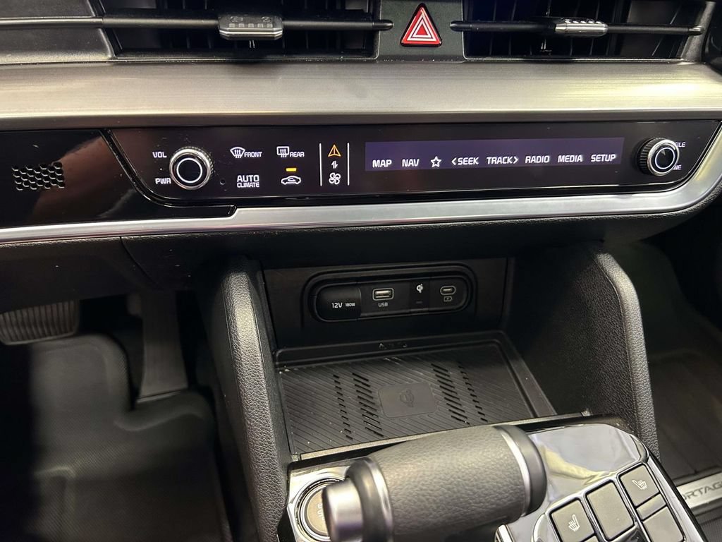 Used 2025 Kia Sportage EX w/ Premium Package FWD image 24