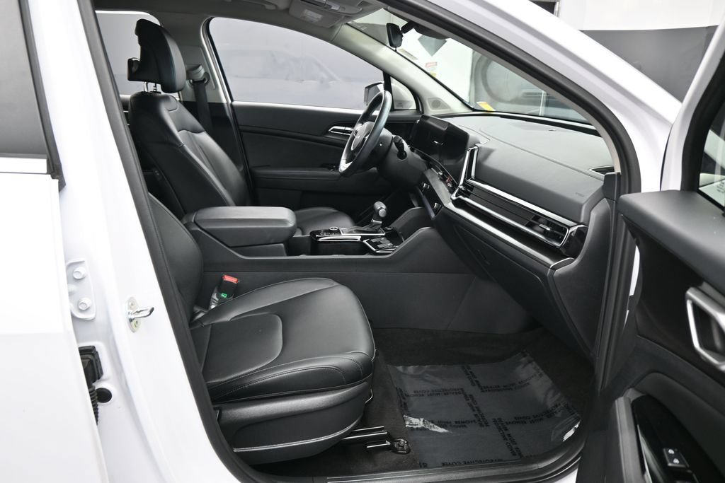 Used 2025 Kia Sportage EX FWD image 42