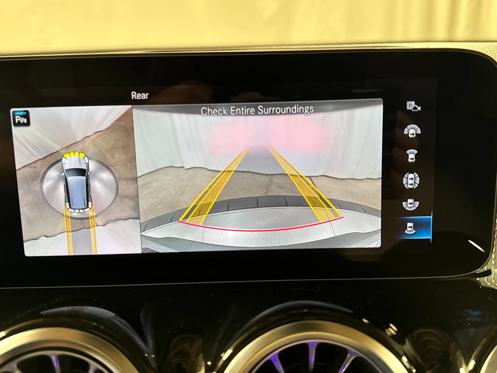 Used 2022 Mercedes-Benz EQB 300 4MATIC image 22