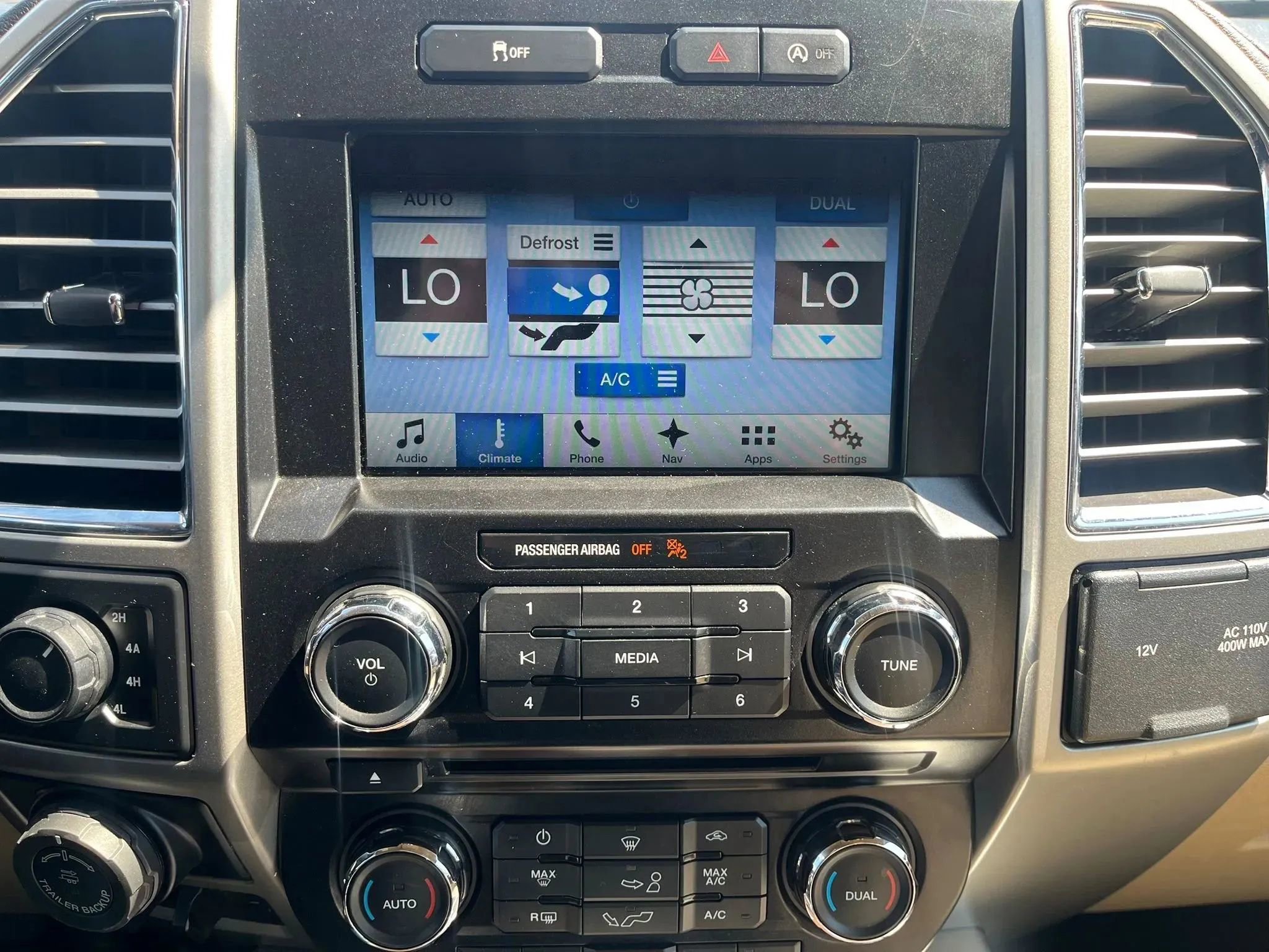 Used 2016 Ford F150 Lariat w/ Equipment Group 501A Mid image 14