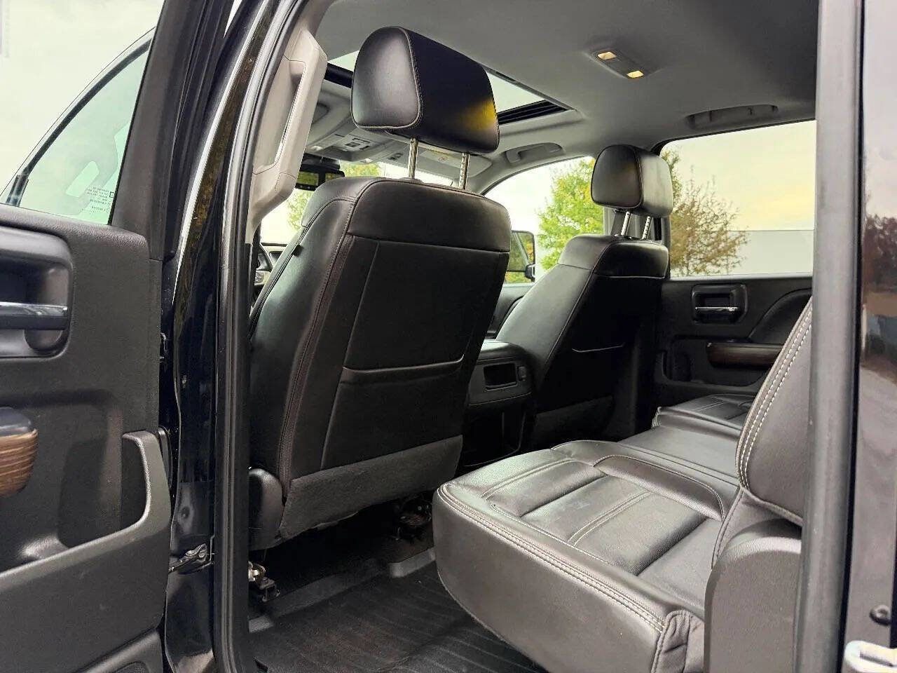 Used 2018 GMC Sierra 2500 Denali w/ Duramax Plus Package image 17