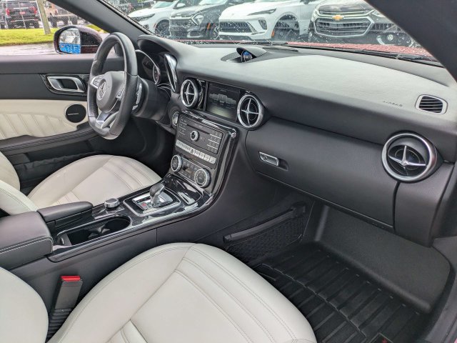 Used 2020 Mercedes-Benz SLC 300 image 15