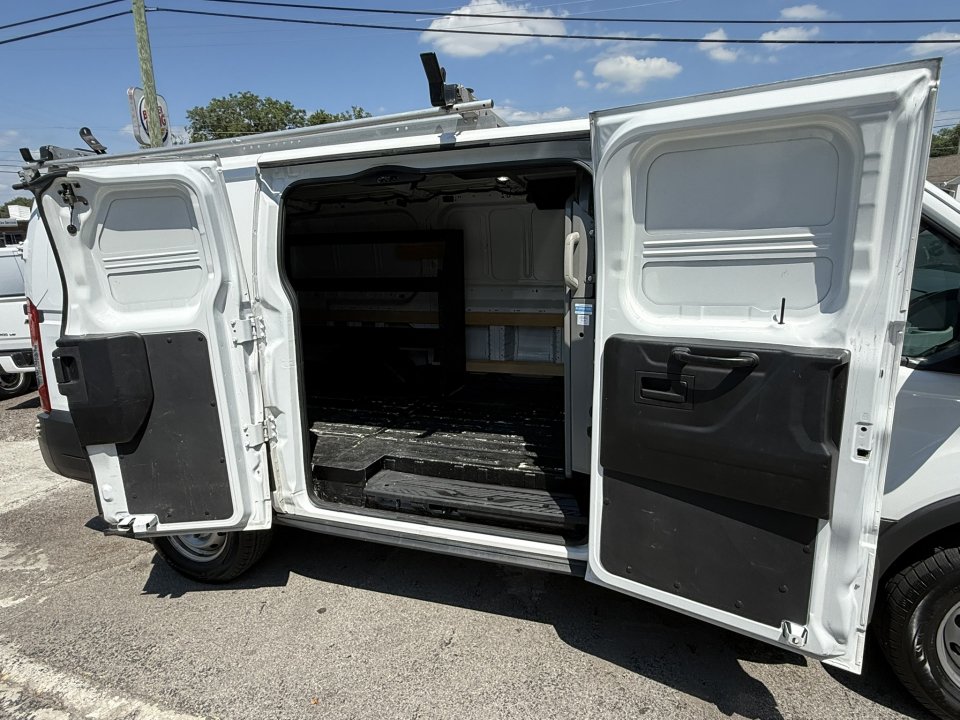 Used 2018 Ford Transit 250 130 Low Roof RWD image 9