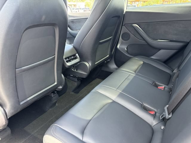 Used 2021 Tesla Model Y AWD image 17
