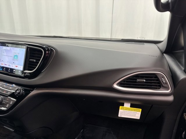 New 2026 Chrysler Voyager LX image 26