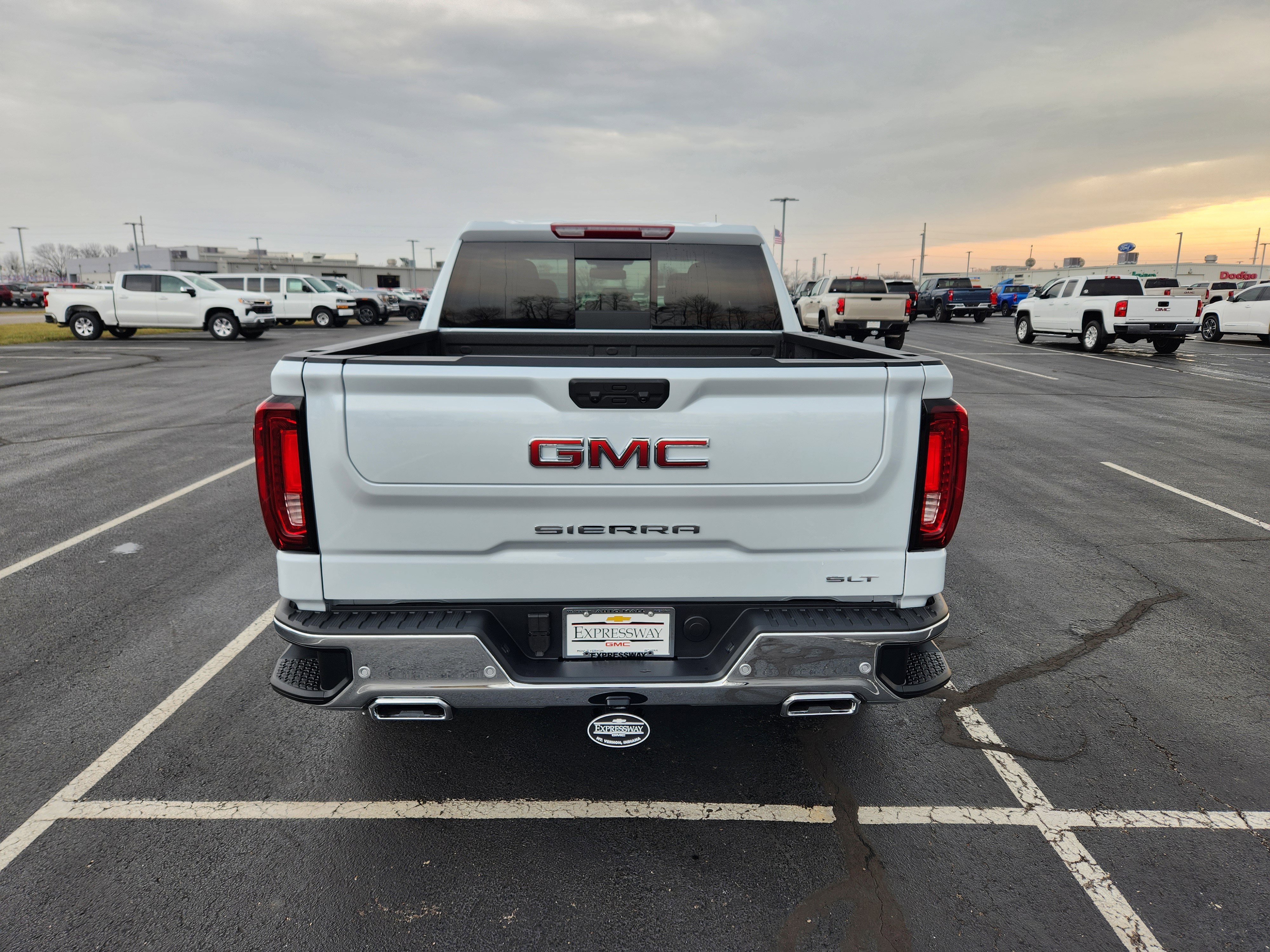 New 2026 GMC Sierra 1500 SLT w/ SLT Premium Plus Package image 4