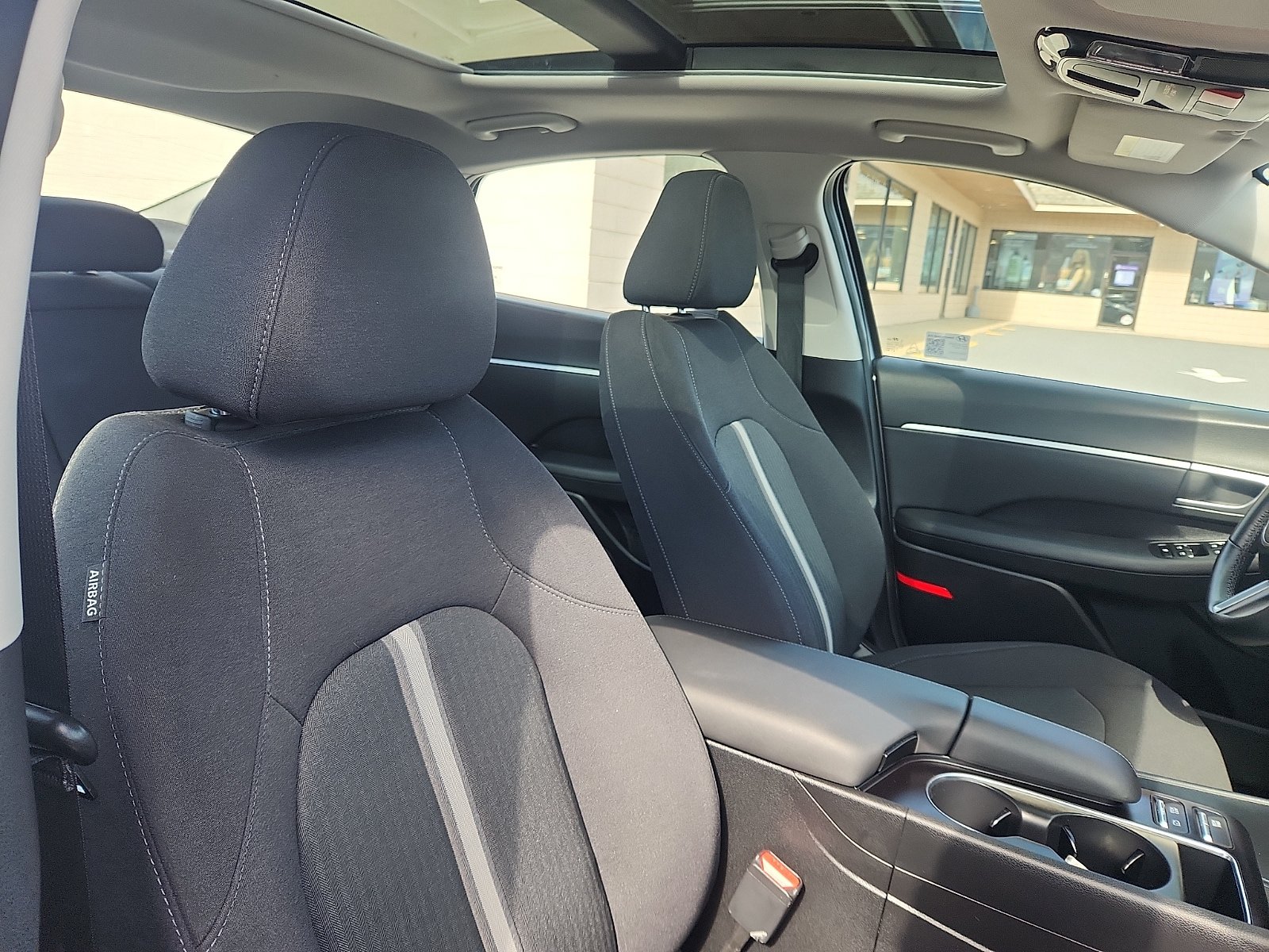 Certified 2025 Hyundai Sonata SEL FWD image 33