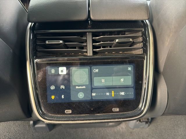 Used 2022 Rivian R1S Launch Edition image 26