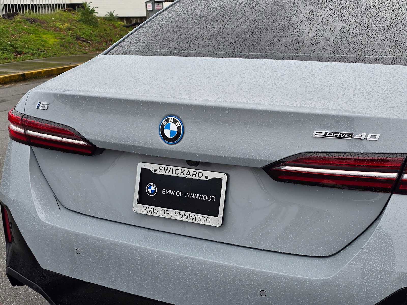 Used 2025 BMW i5 eDrive40i w/ M Sport Package image 15