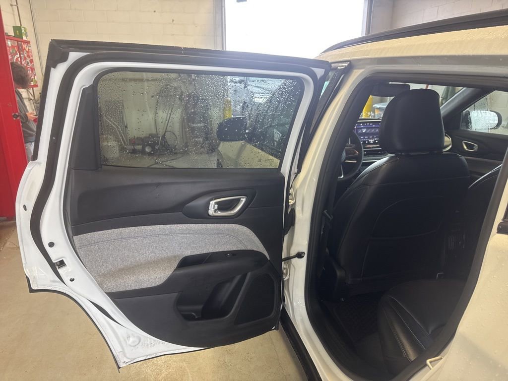 Used 2023 Jeep Compass Latitude w/ Convenience Group image 31