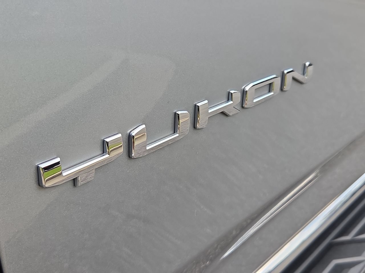Used 2023 GMC Yukon SLT RWD image 32