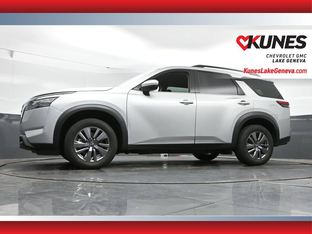 Used 2025 Nissan Pathfinder SV FWD image 44
