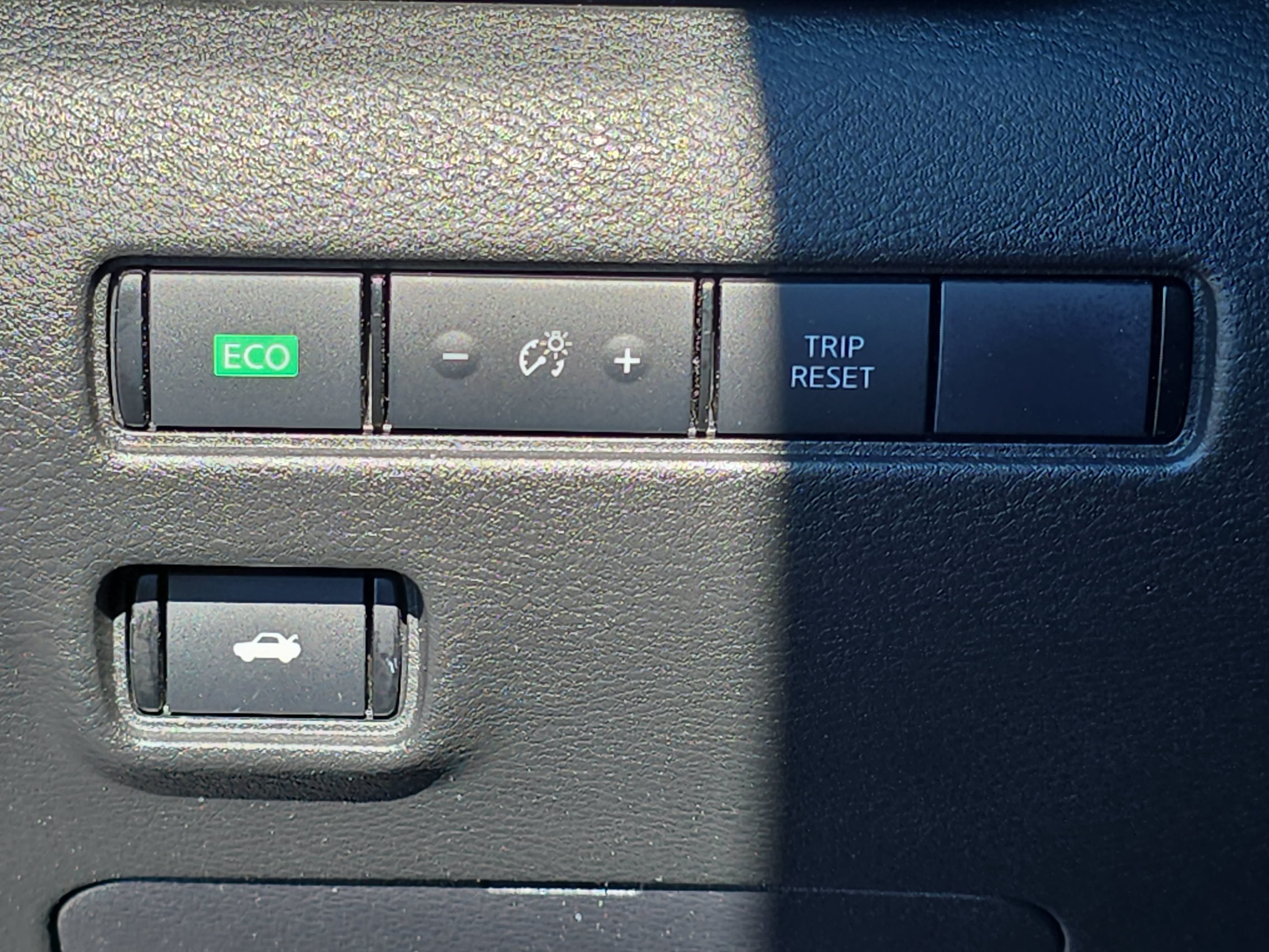 Certified 2024 Nissan Sentra SV FWD image 24