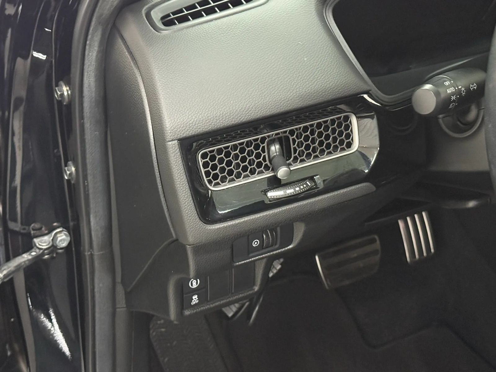 Used 2024 Honda Civic Sport image 25