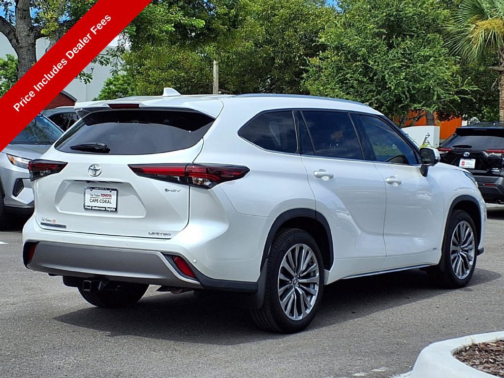 Used 2025 Toyota Highlander Limited AWD/4WD image 7