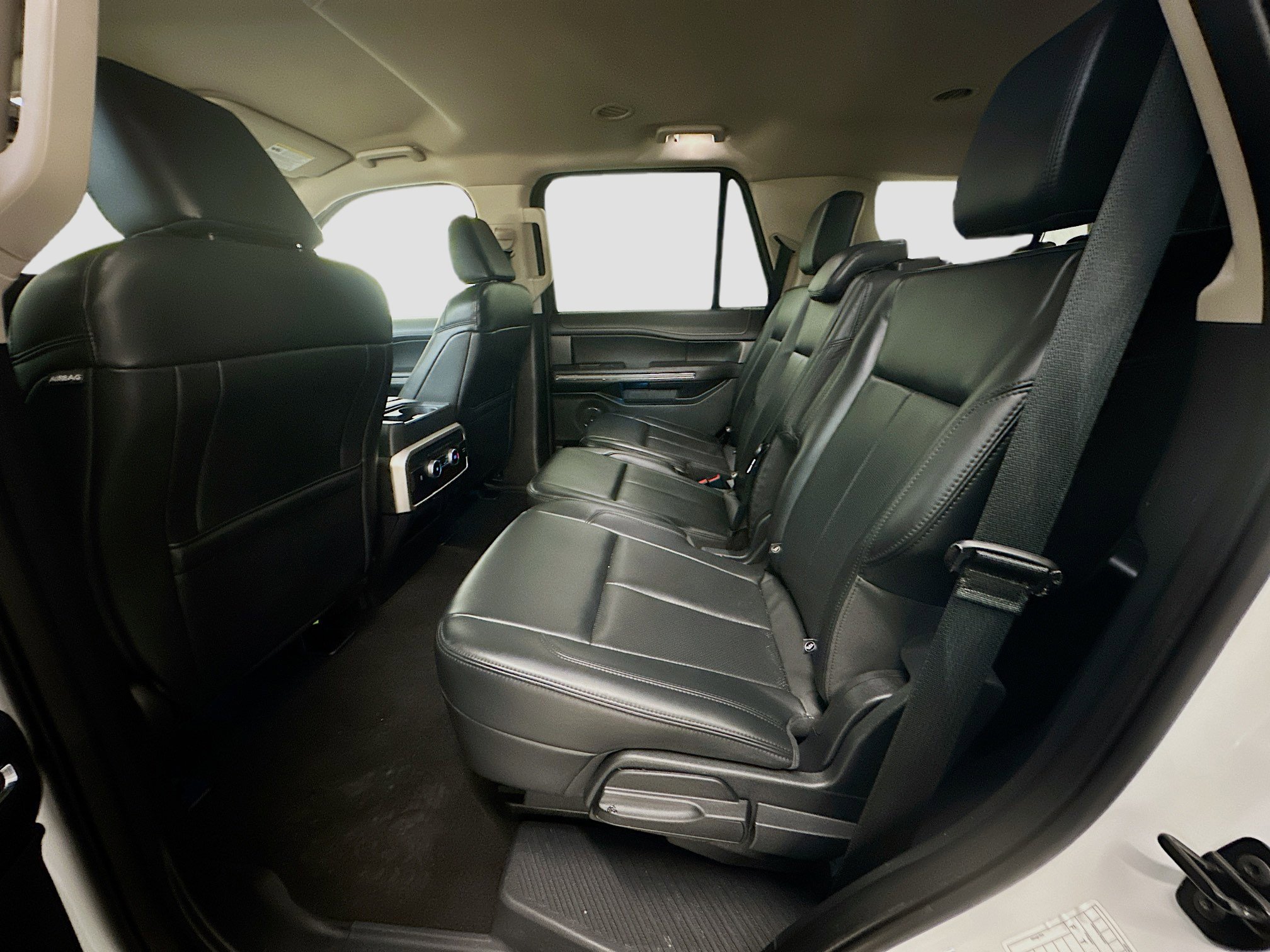 Used 2024 Ford Expedition XLT image 29