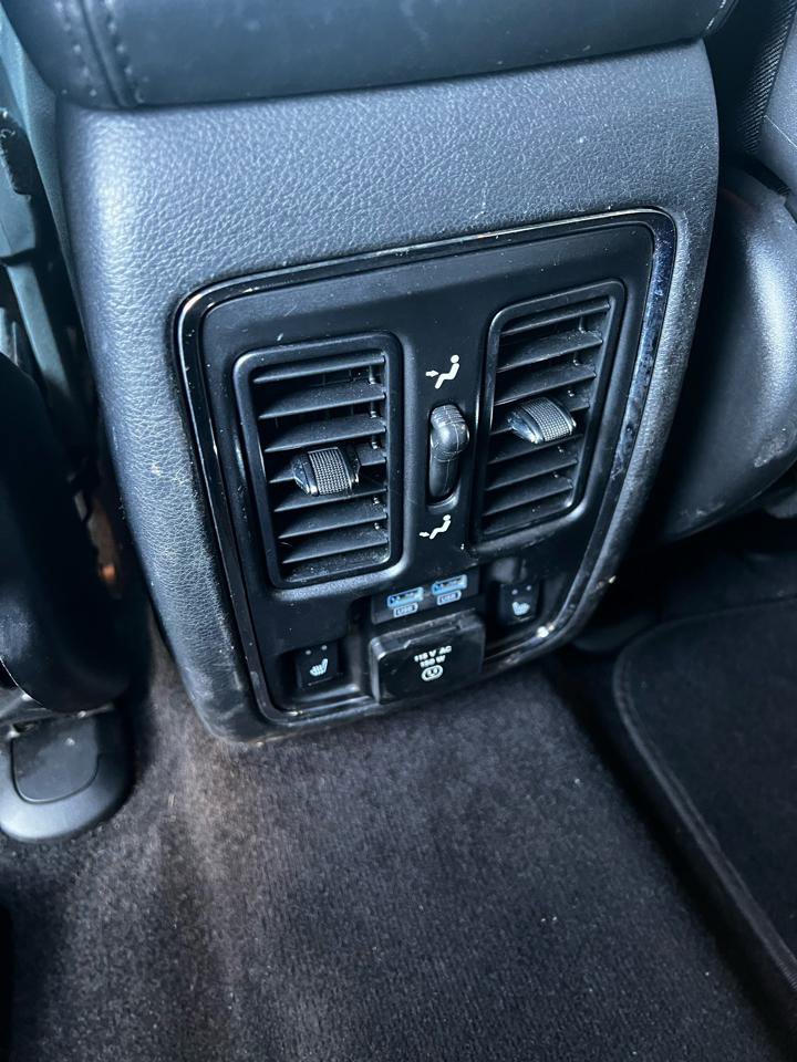 Used 2018 Jeep Grand Cherokee Limited AWD/4WD image 13