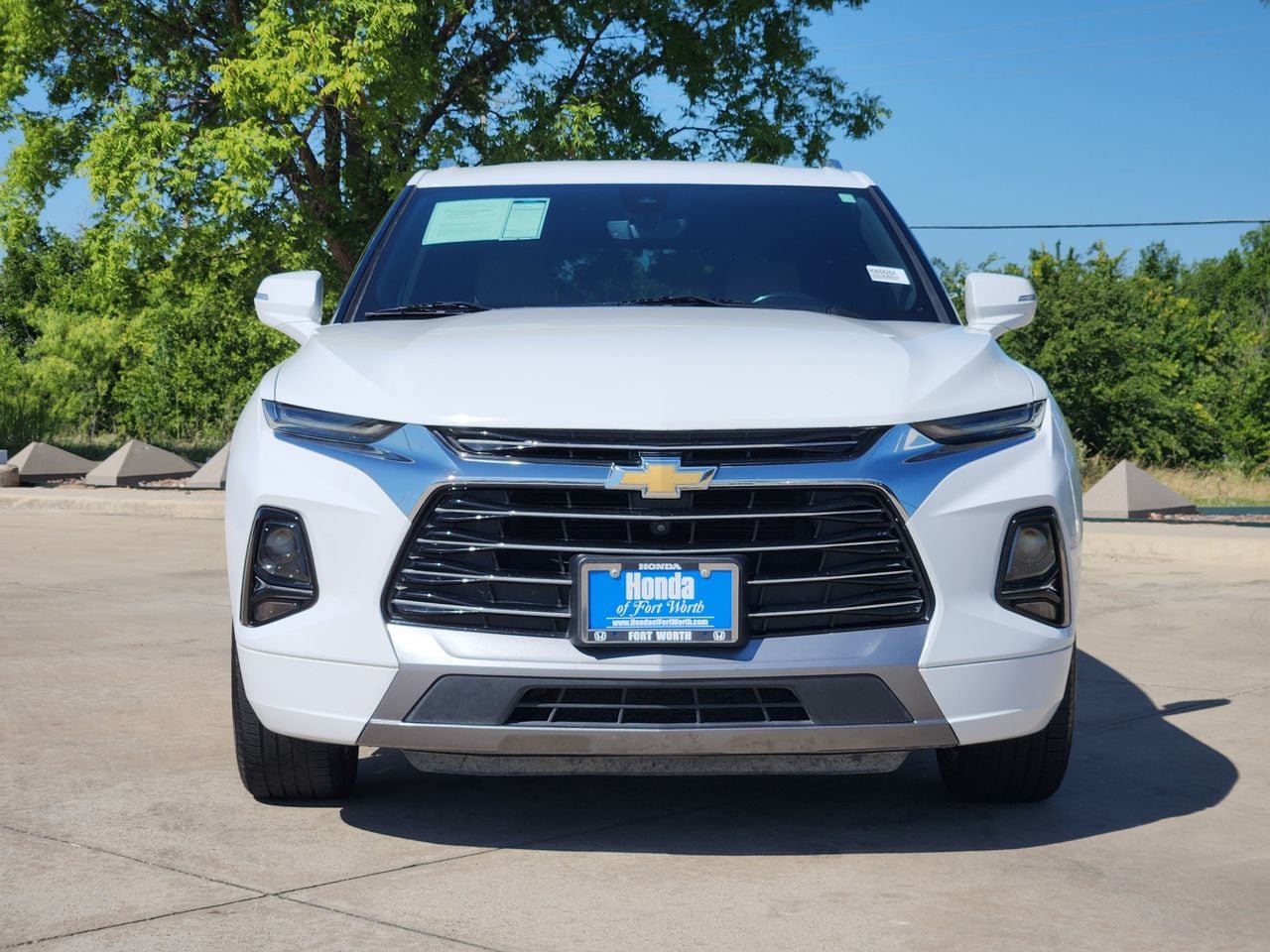 Used 2019 Chevrolet Blazer Premier w/ Driver Confidence II Package FWD image 2