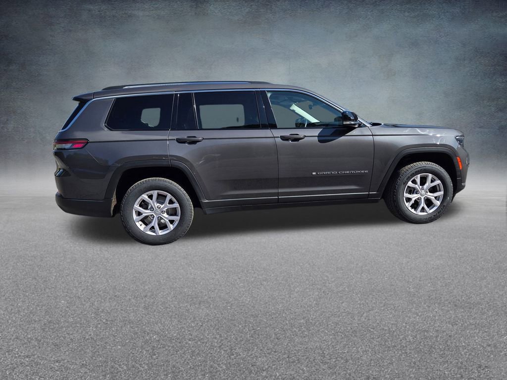 Used 2022 Jeep Grand Cherokee L Limited image 10