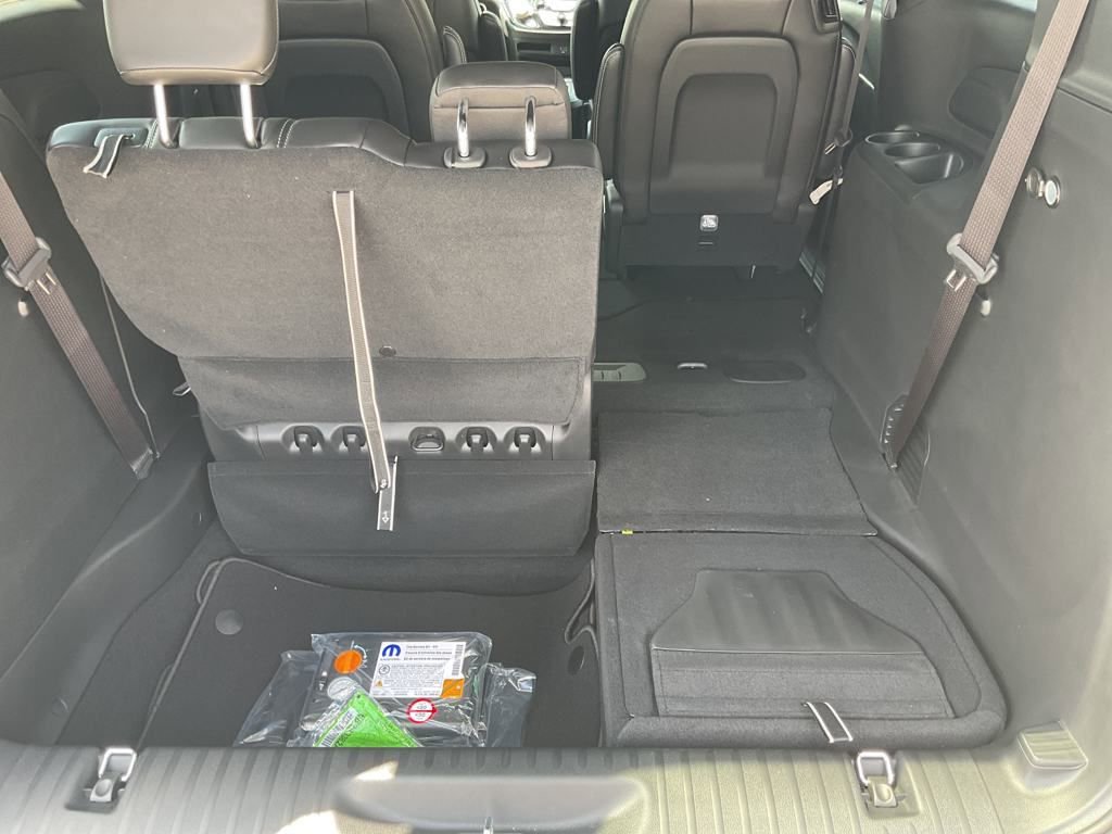 New 2026 Chrysler Pacifica Select image 25