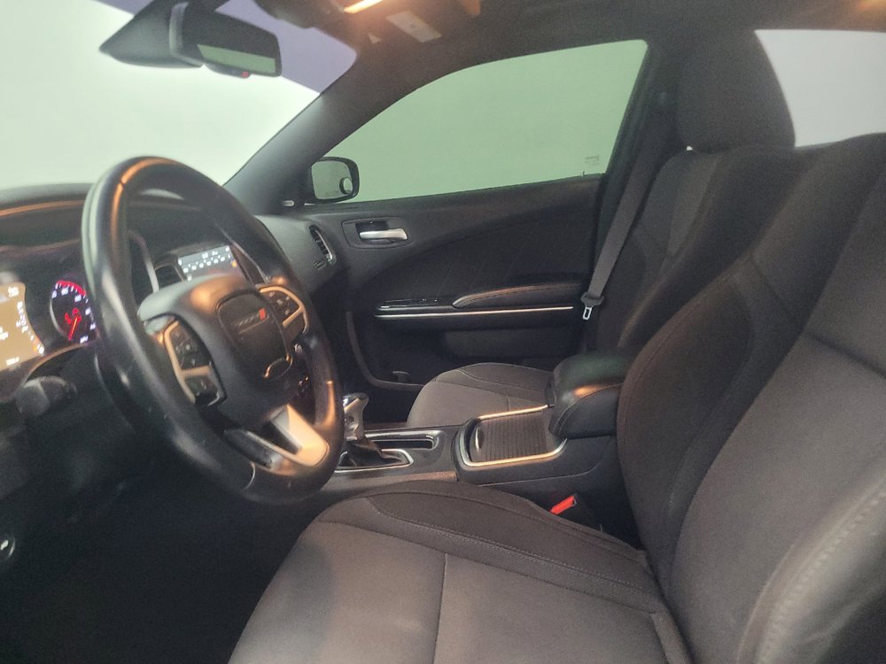 Used 2018 Dodge Charger SXT Plus RWD image 17