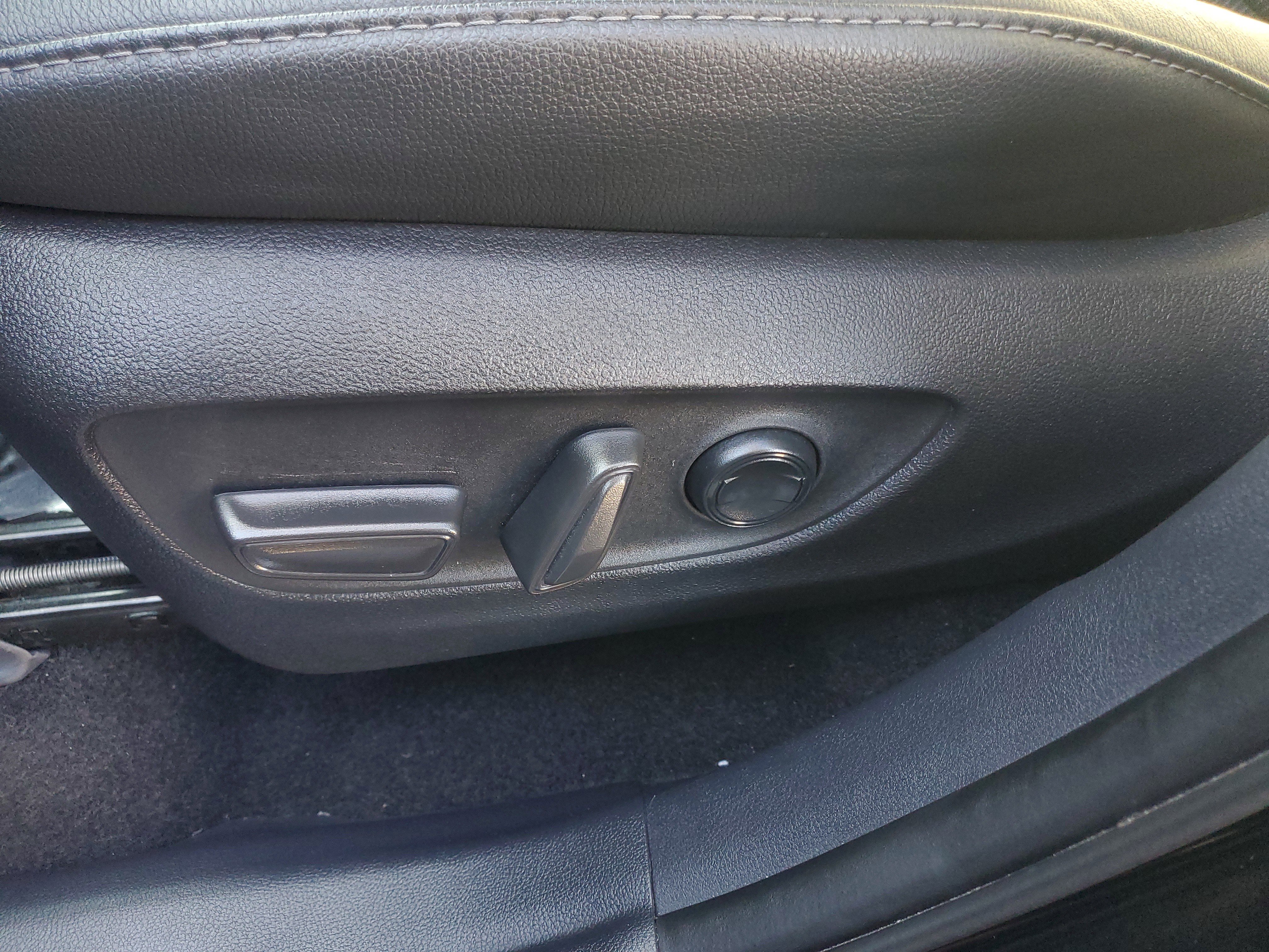 Certified 2025 Toyota Grand Highlander AWD image 19