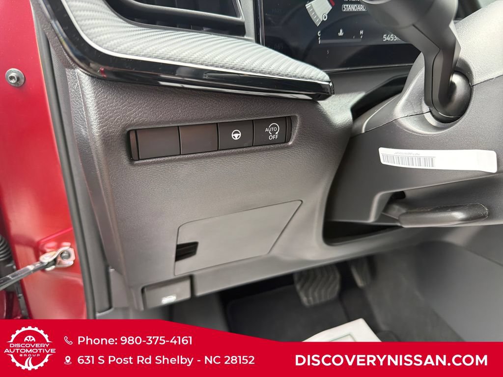 Certified 2026 Nissan Kicks SR FWD image 14