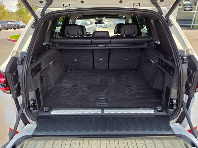 Used 2025 BMW X5 xDrive50e AWD/4WD image 14