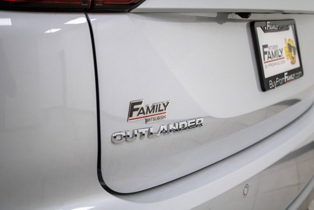Used 2023 Mitsubishi Outlander SEL image 10
