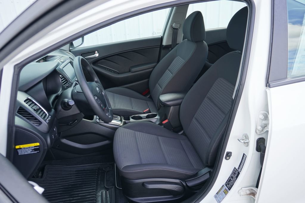 Used 2018 Kia Forte LX w/ LX Popular Package image 11