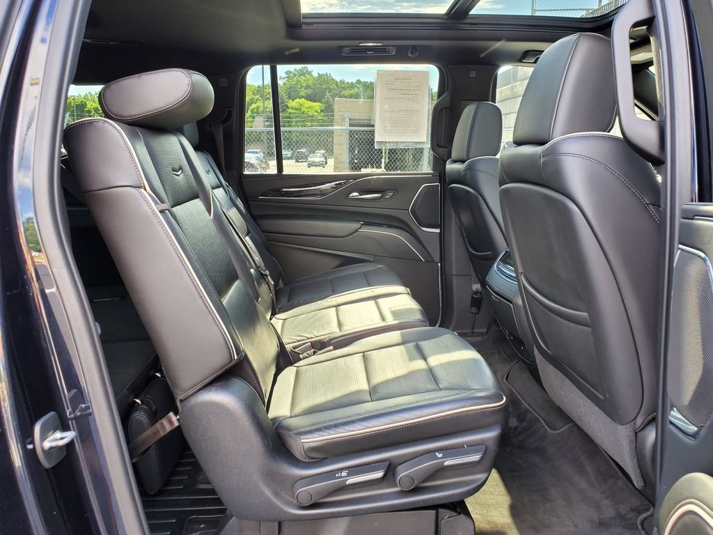 Used 2021 Cadillac Escalade ESV Sport w/ Driver Assist Tech Package AWD/4WD image 40