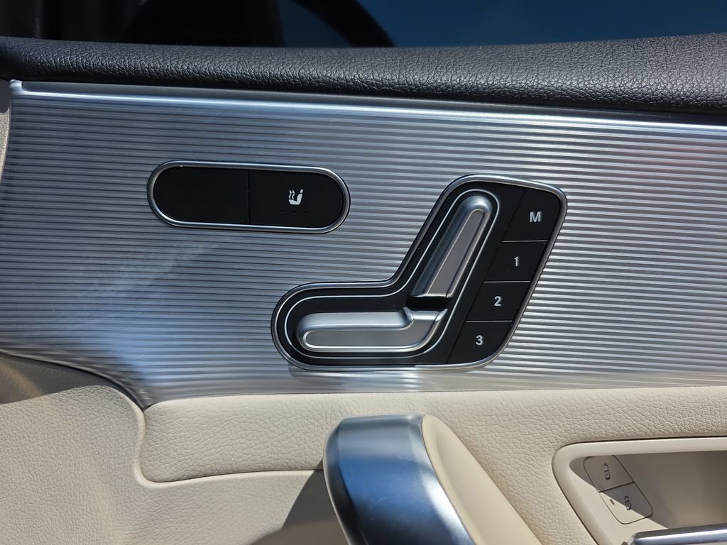 Certified 2020 Mercedes-Benz A 220 image 17