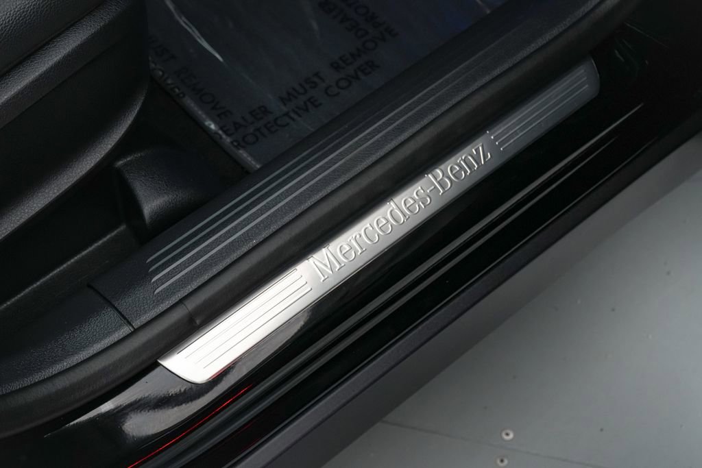 Used 2024 Mercedes-Benz GLB 250 image 23