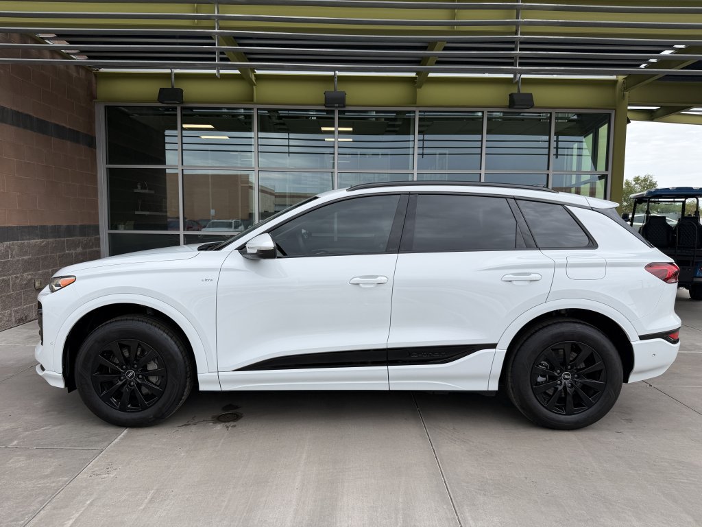 Used 2025 Audi Q6 e-tron Premium RWD image 7