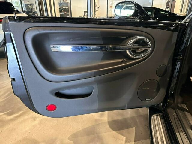 Used 2006 Chevrolet SSR w/ Preferred Equipment Group RWD image 16