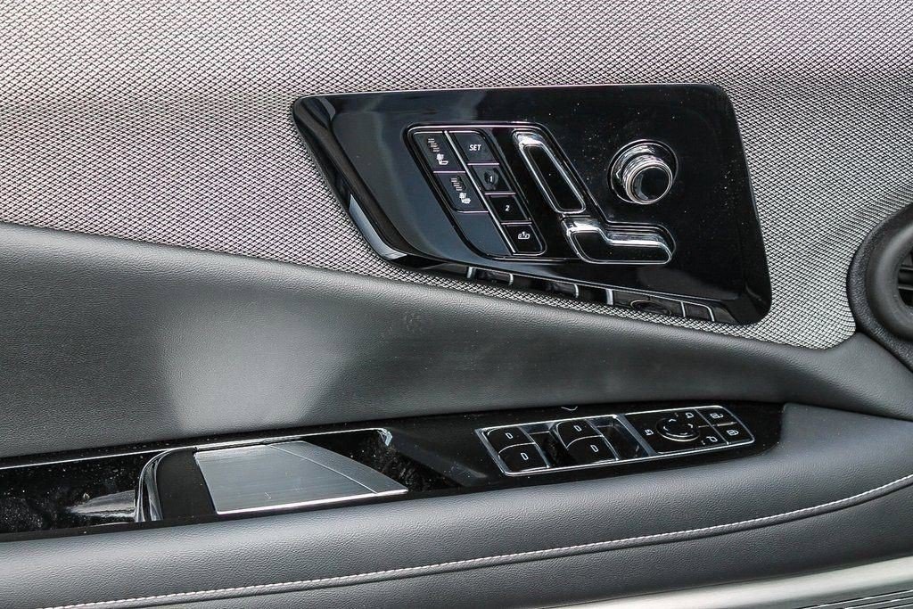 Certified 2025 Cadillac Optiq Sport 1 AWD/4WD image 27
