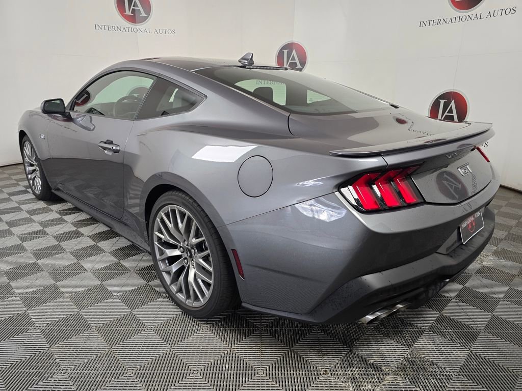 Used 2025 Ford Mustang GT Premium RWD image 6