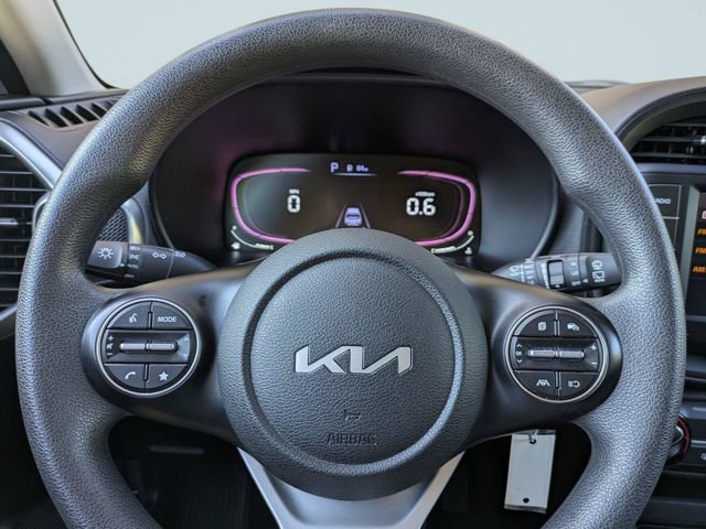 Used 2024 Kia Soul LX w/ Option Group 015 FWD image 27