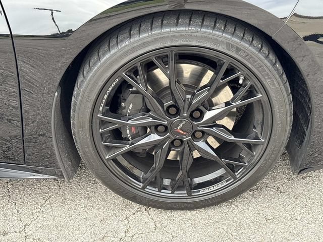 Used 2023 Chevrolet Corvette Stingray Coupe w/ Z51 Performance Package RWD image 9