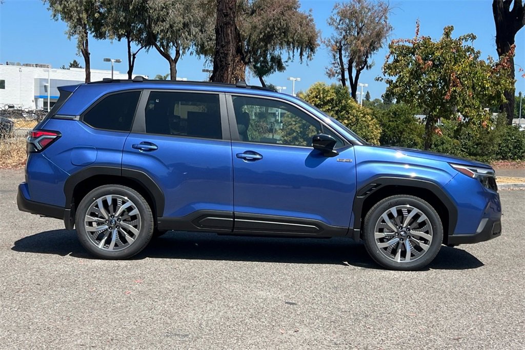 New 2025 Subaru Forester Touring w/ Touring Package image 4