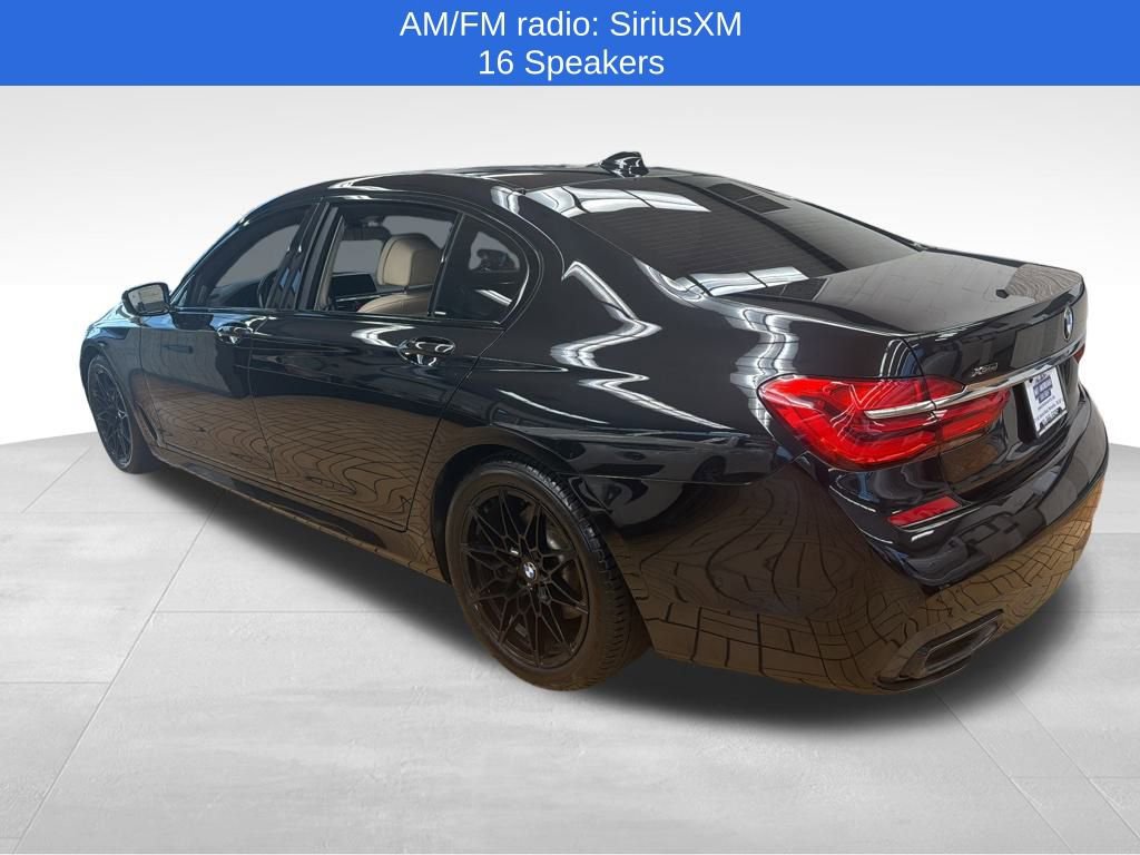 Used 2017 BMW 750i xDrive image 9