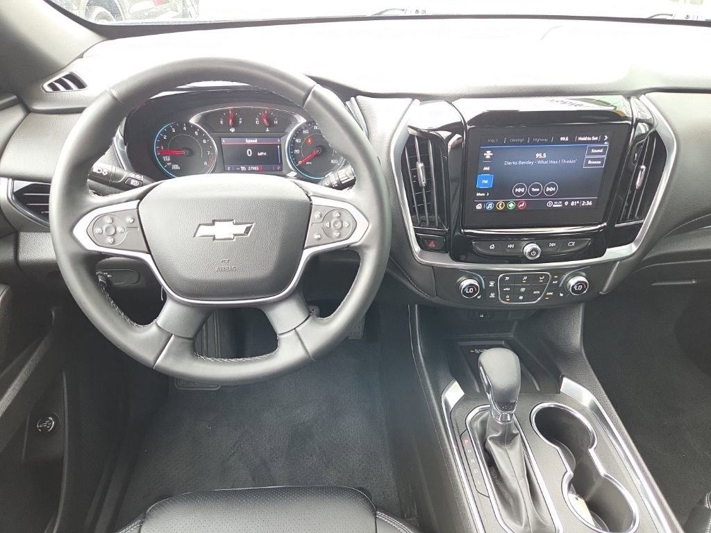 Used 2023 Chevrolet Traverse LT FWD image 34