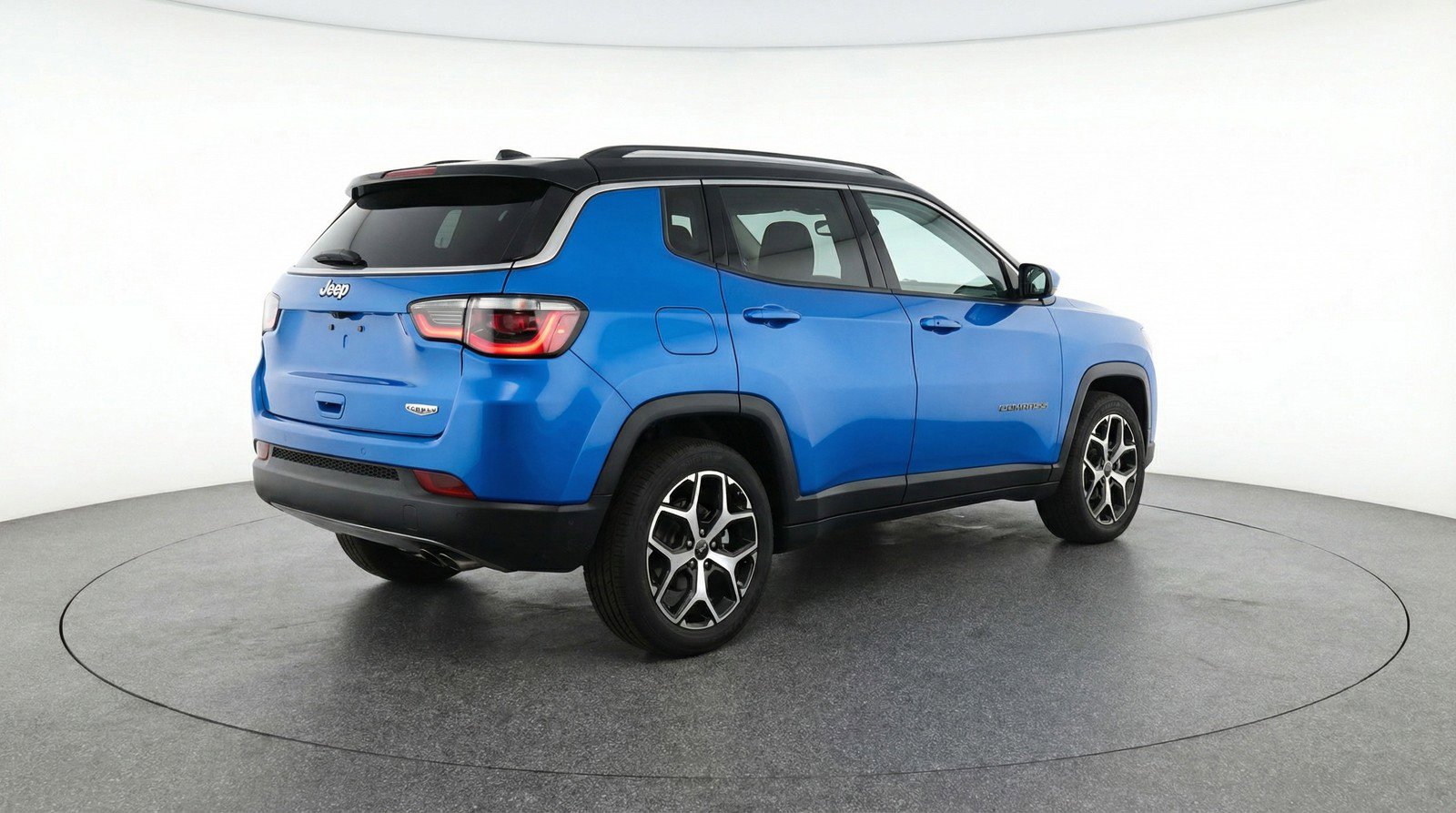 Used 2025 Jeep Compass Limited image 9