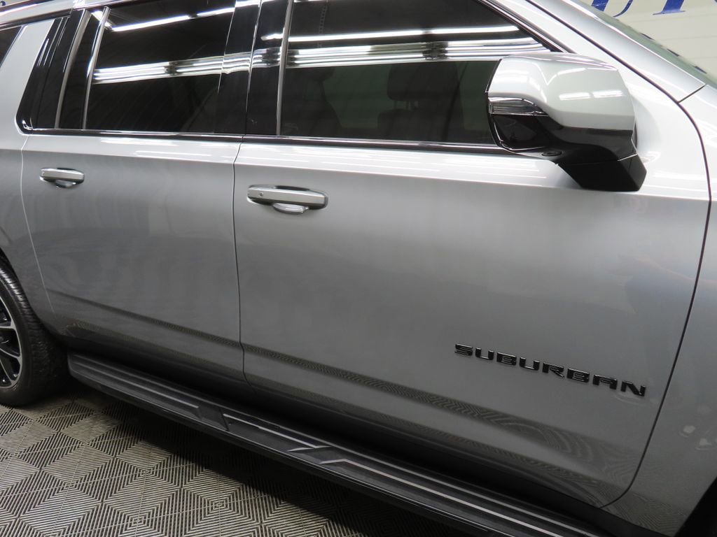 Used 2024 Chevrolet Suburban RST w/ Luxury Package image 36