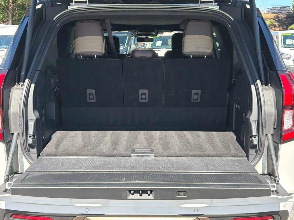 Used 2025 Ford Expedition King Ranch AWD/4WD image 18